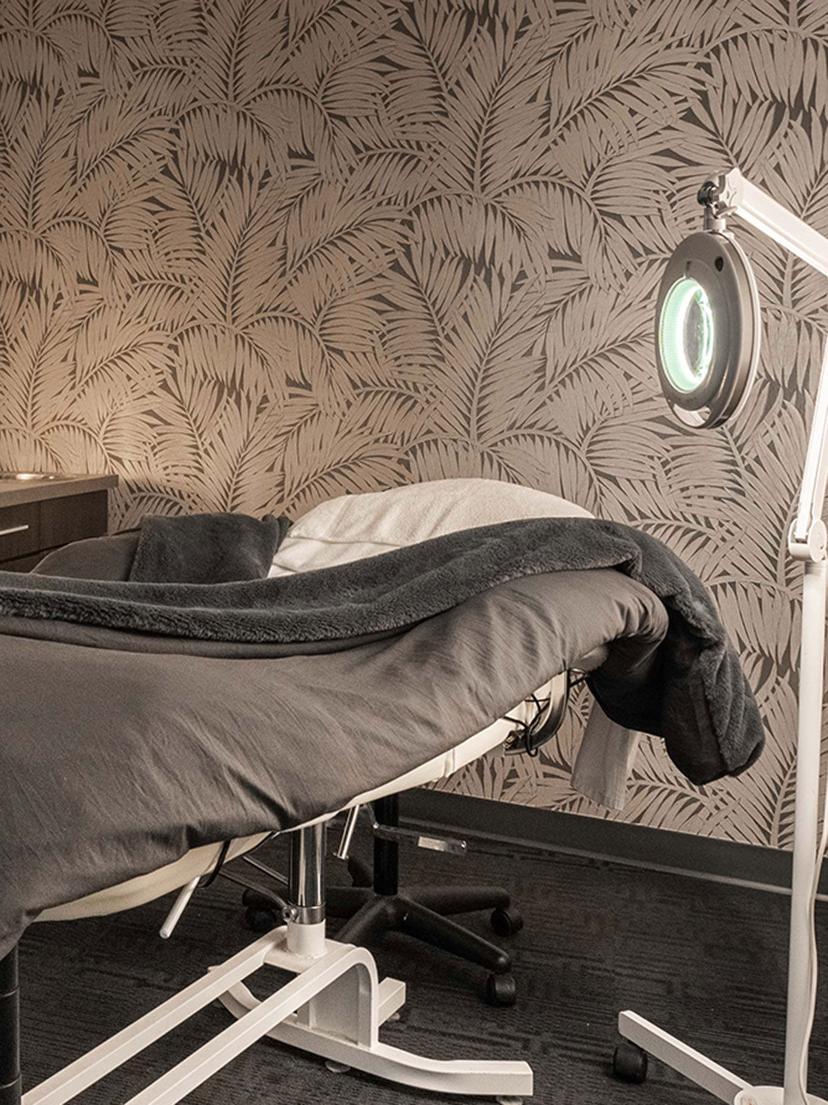 AEVI Spa Salon