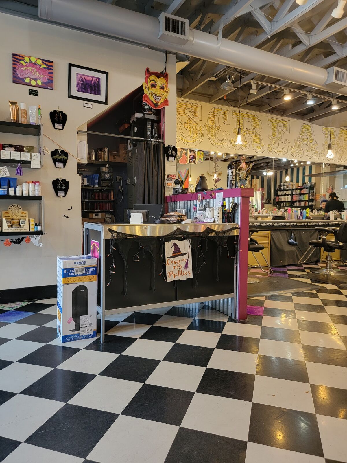 Scream Salon