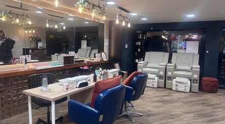 Sleek Hair Salon & Nail Bar