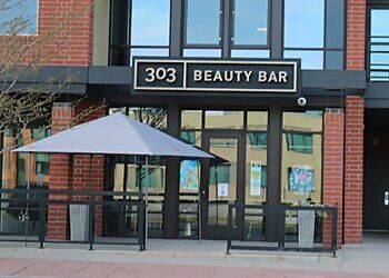 303 Salon Lohi photo