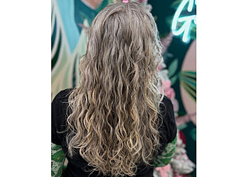 Trixies Salon & Spa photo