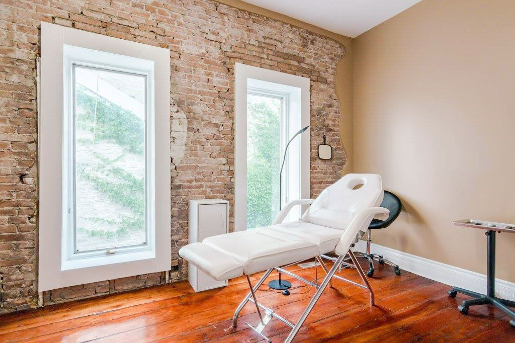 Chic Hair & Esthetics Centre photo 3
