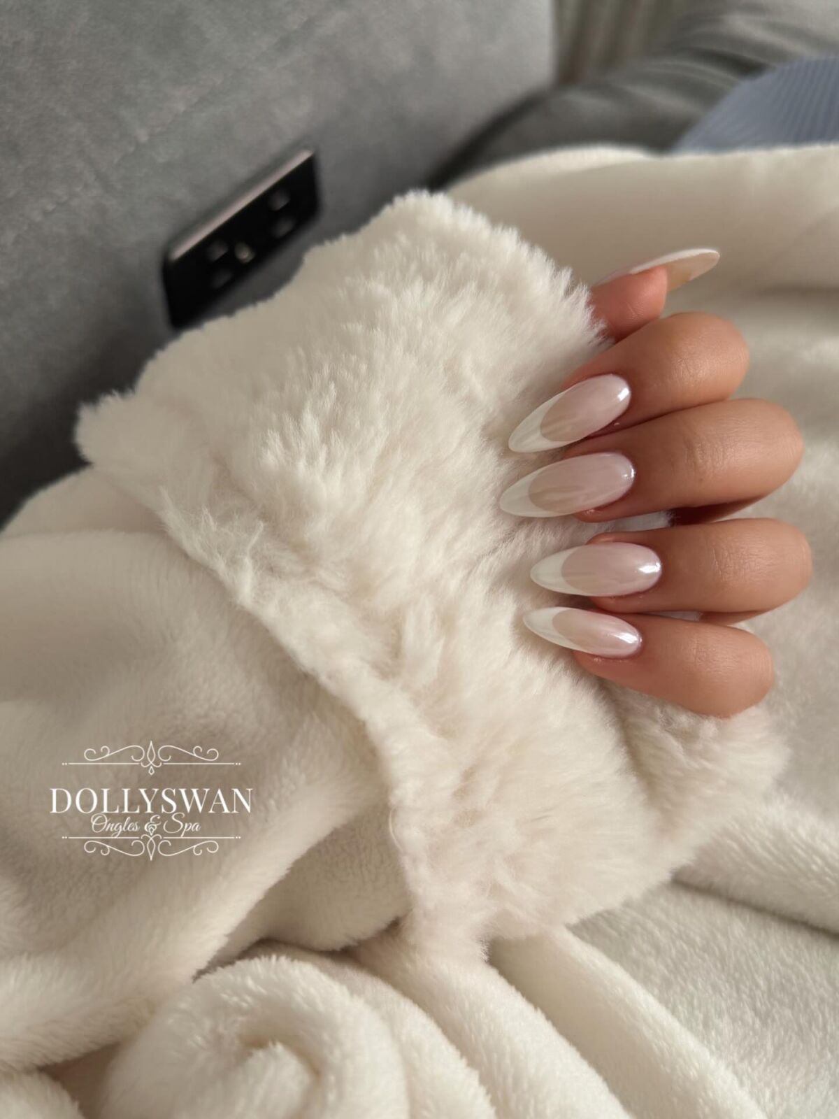 Dollyswan Spa Nails