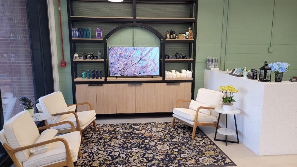 The Junction Salon and Bar