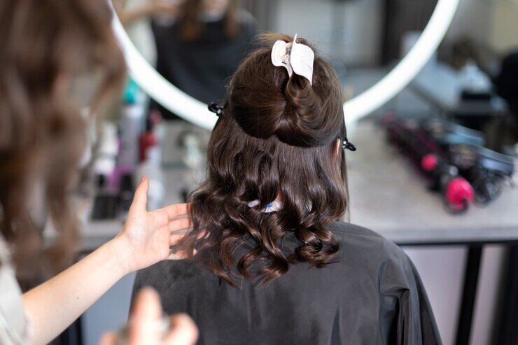 Lubna Salon