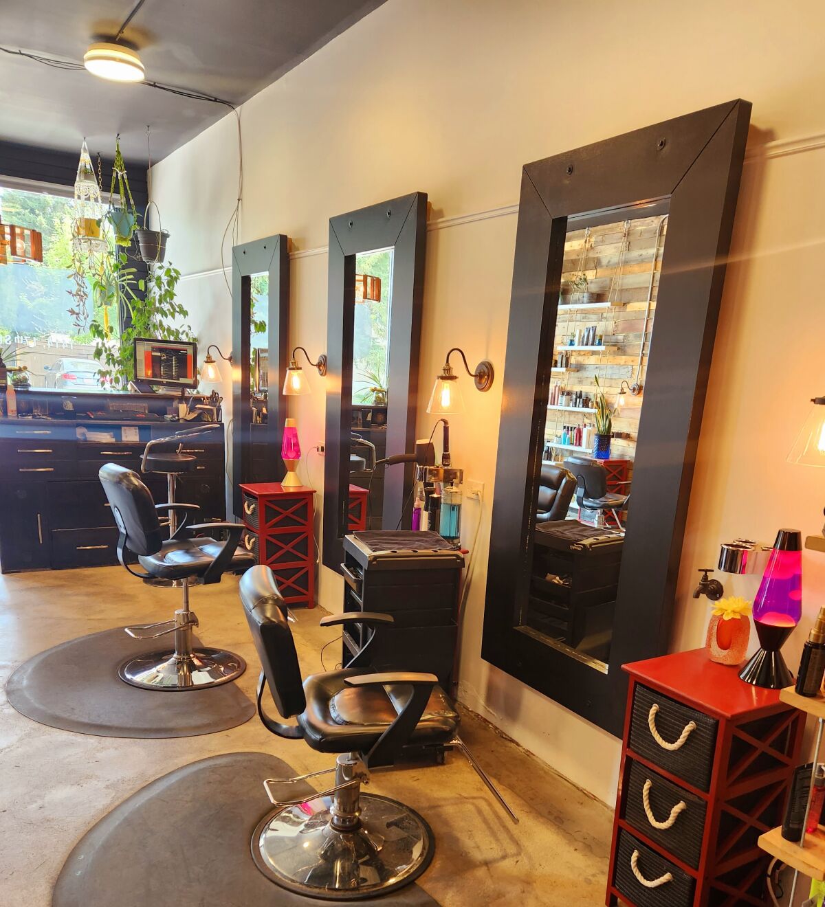 Rouge Salon