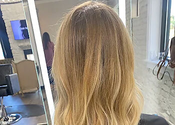 303 Salon Lohi